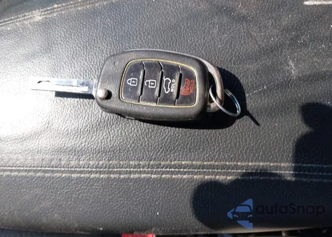 2017 Hyundai Santa Fe Sport z USA, uszkodzony, nr VIN 5XYZUDLB1HG426673